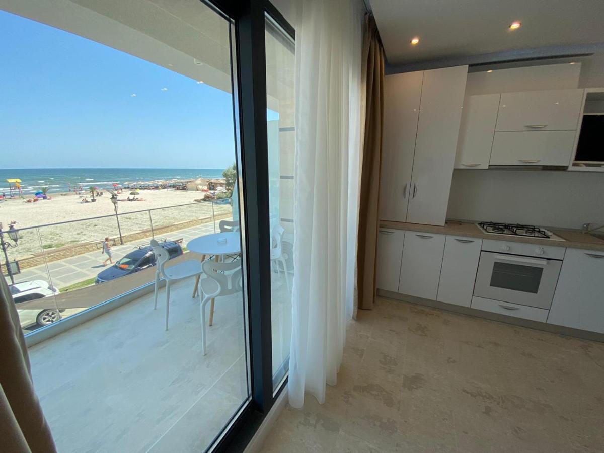 Apartament Ella Front View Navodari Luaran gambar