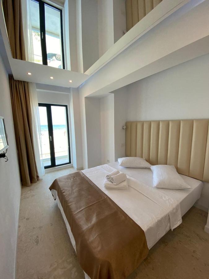 Apartament Ella Front View Navodari Luaran gambar